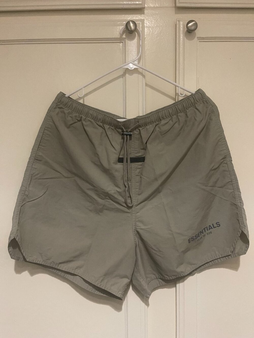 Essentials Fear of God Shorts size M in Olive Green